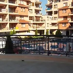 Efir Aparthotel