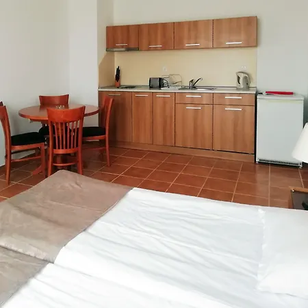 Efir Σάνι Μπιτς