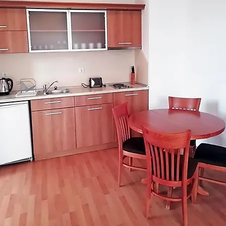Aparthotel Efir