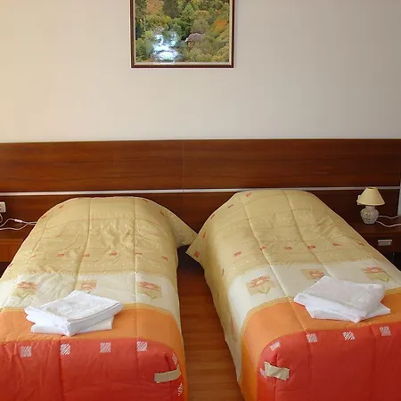 Efir ساني بيتش