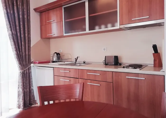 Apartmanhotel Efir *