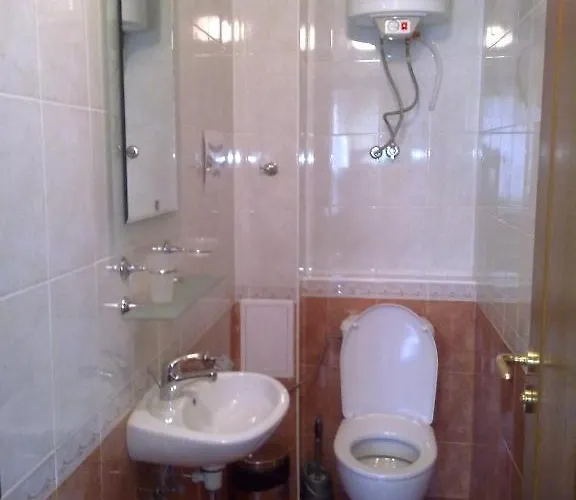 Efir 아파트호텔 *